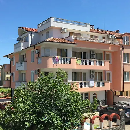 Guest Nia Elis 3* Китен