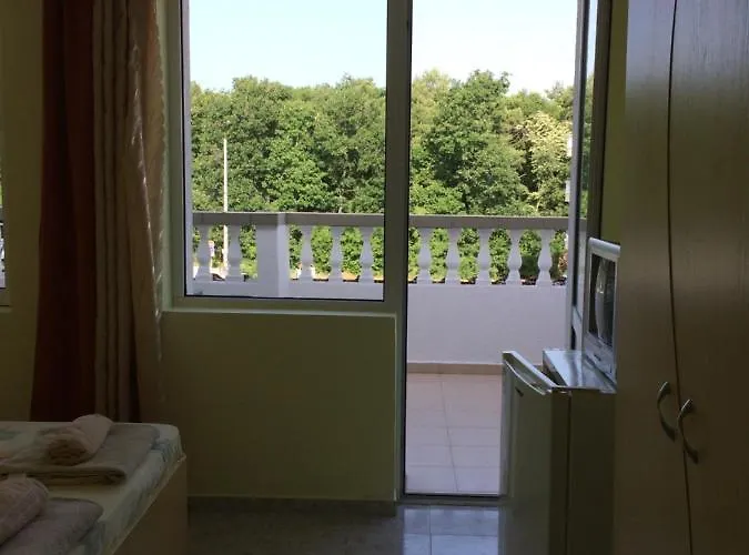 Guest Nia Elis 3* Kiten (Burgas)